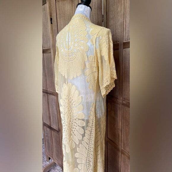 EUC.  Rebellion Again pale yellow lace duster. - Picture 4 of 7